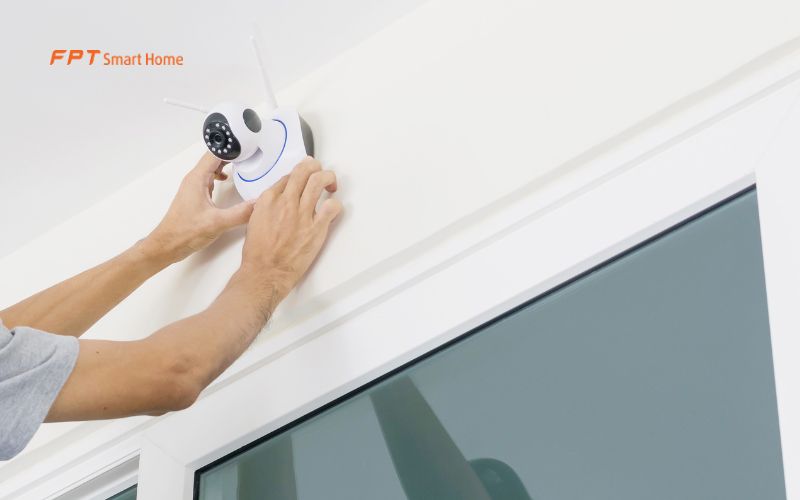 Camera-trong-nha-fptsmarthome-1