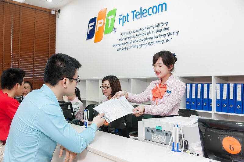 65efcbf1ad0d8_dich-vu-ho-tro-ky-thuat-fpt-telecom-tan-tam.jpg