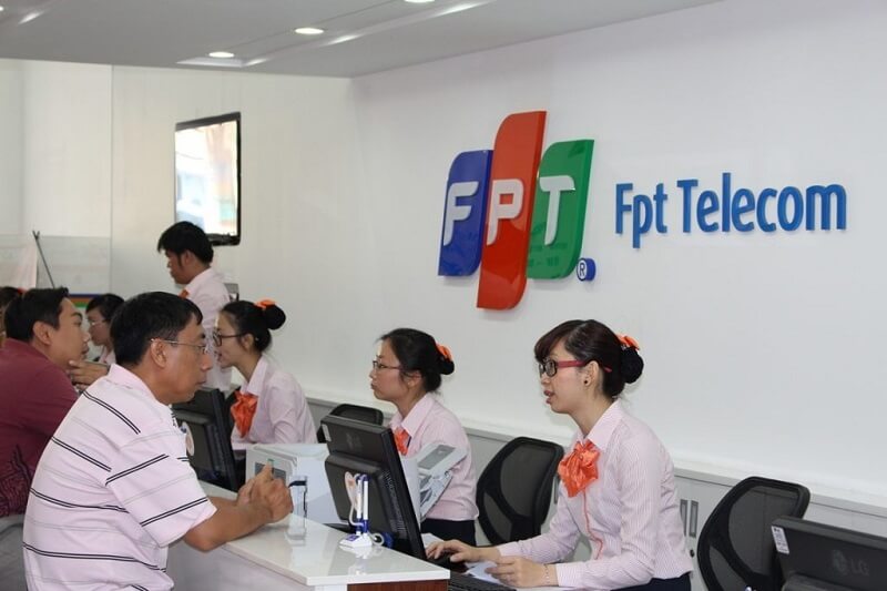 65f952ed3a75e_quay-giao-dich-fpt-telecom.jpg